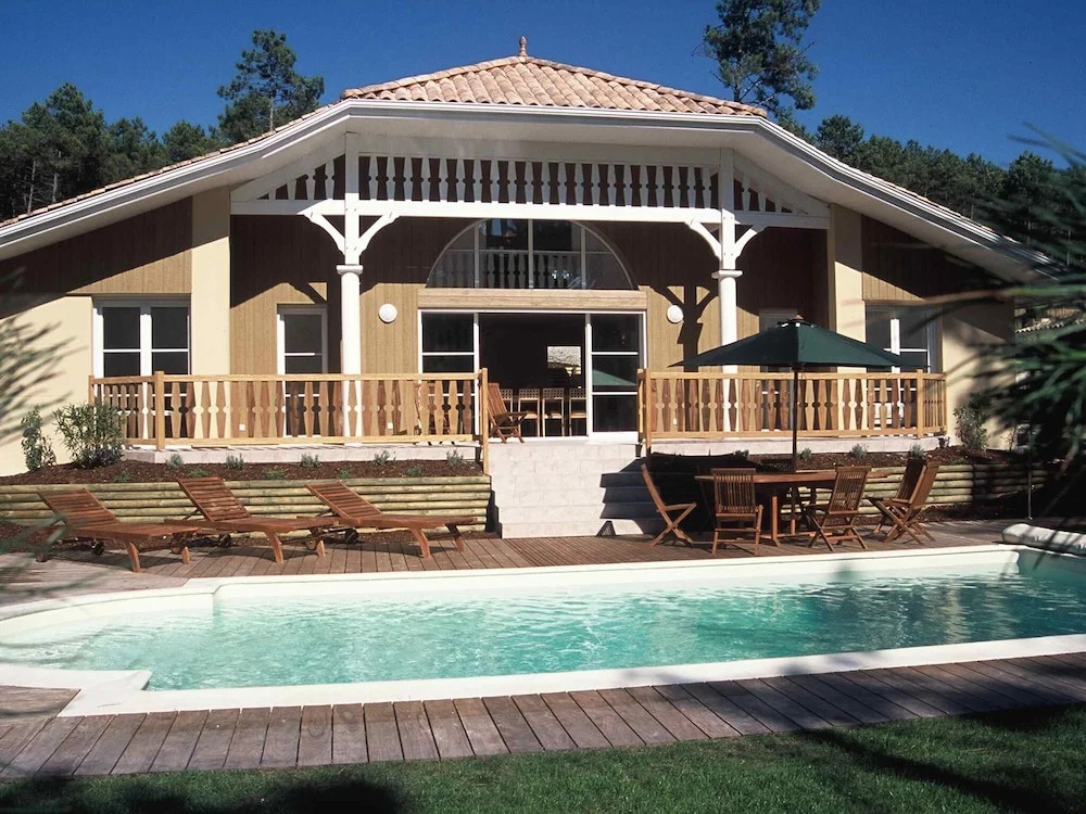 Luxurious Villa With a Fire Place at 2 km. From the sea