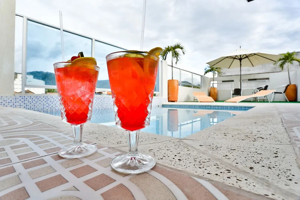 Casablanca Hotel, RestoBar, Catering, Eventos & Turismo en Garzón
