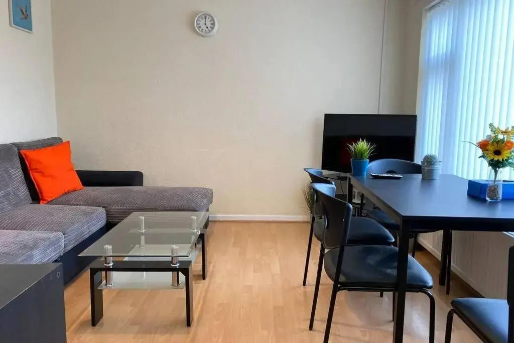 Modern 1 Bed Apartment - Leafy Chorlton Suburbs