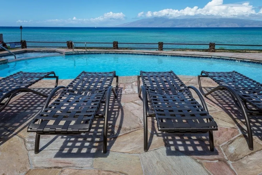 Noelani 401 OF 1 Bedroom, 2 Bath Condo by Redawning