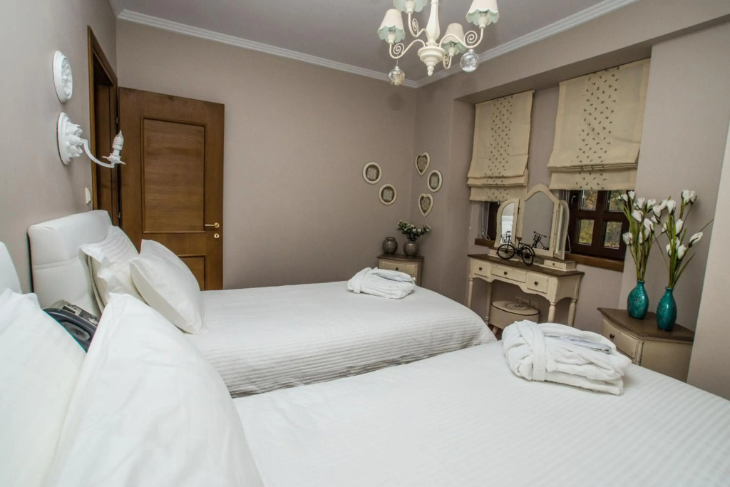 Evmorfes Villas