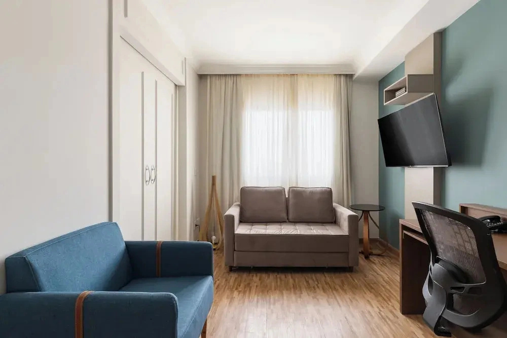 The World Hotel by Wecare Hosting