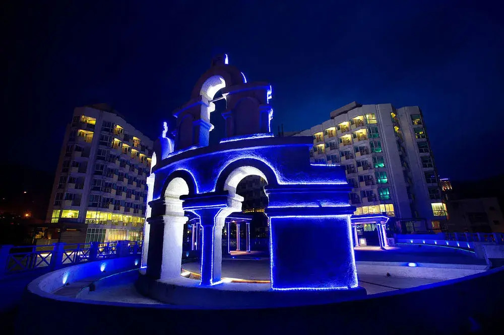 Pacific Hot Spring Hotel Green Bay