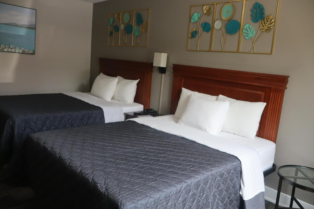 Town Centre Inn - Parry Sound