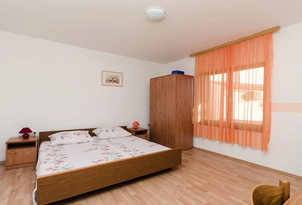 Apartments Dragan