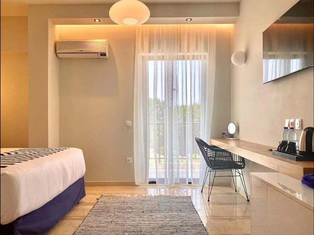 IONIAN SUITES by Bruskos