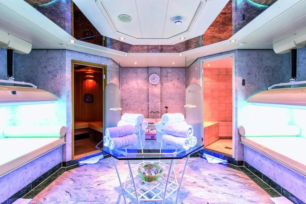 Crossgates Hotelship Nizzaufer - Frankfurt
