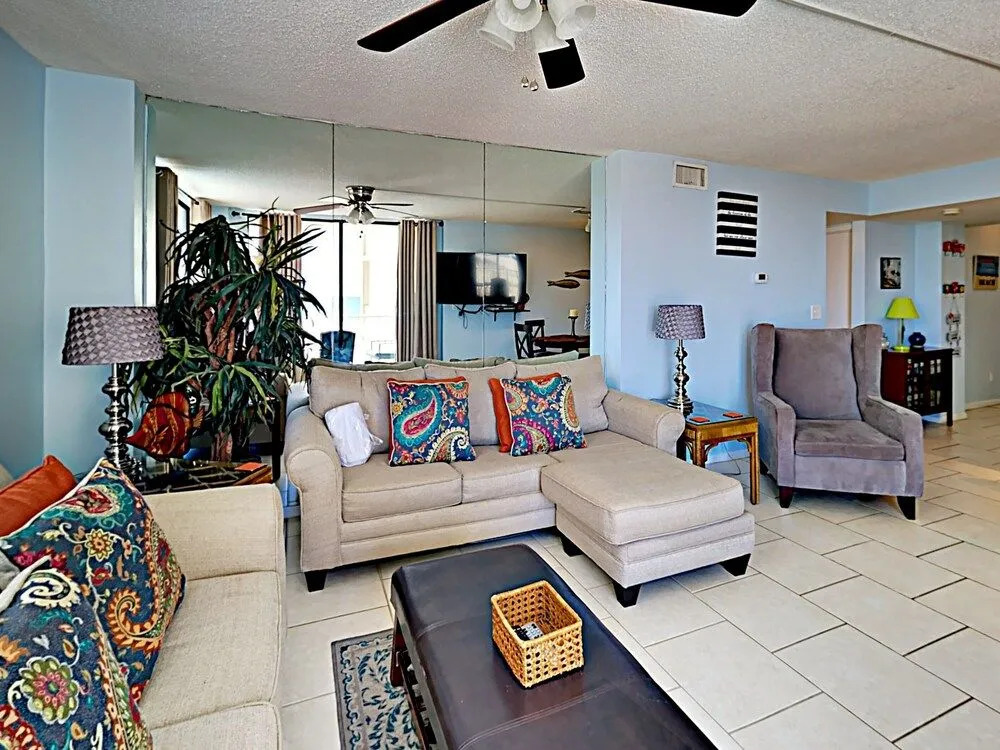 East Beach Condo #1C - 2 Br condo by RedAwning