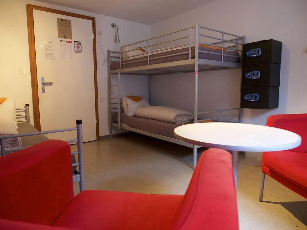 VIVA Hostel