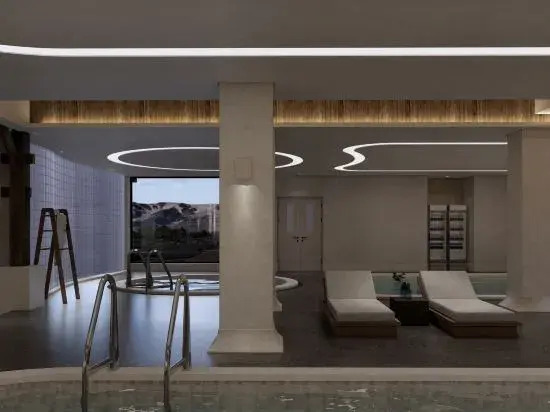 Zhuishan Mingjing Hot Spring Resort Hotel