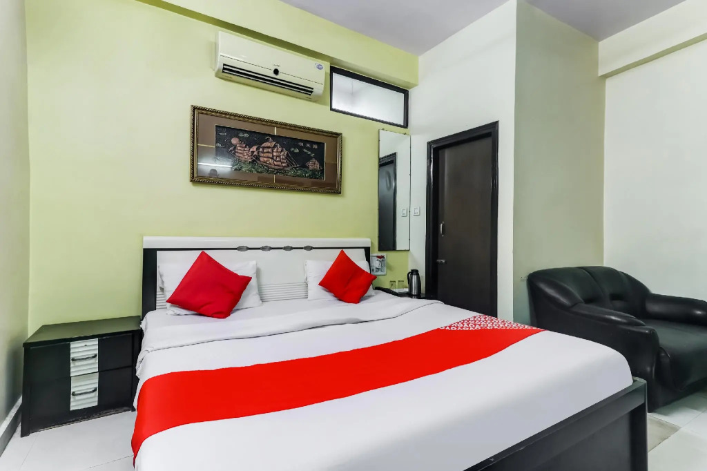 OYO 82143 Green Park Sapan