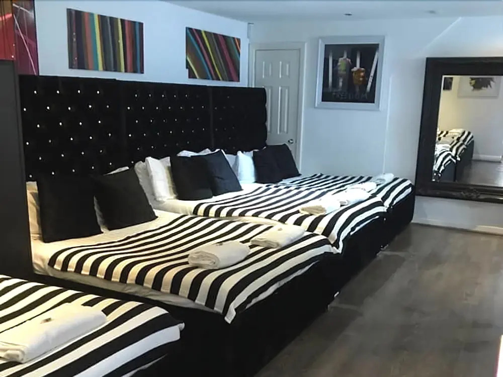 Elite Aparthotel Parr St