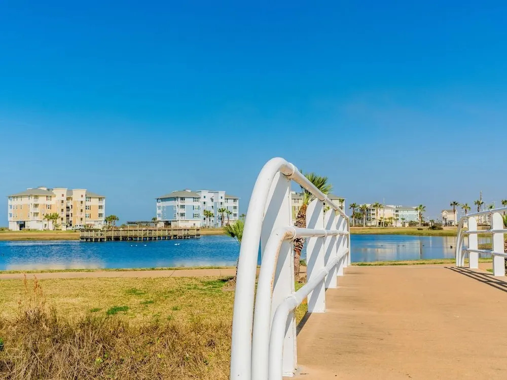 Bay Escape Condo #1820023 3 Bedrooms 2 Bathrooms Condo