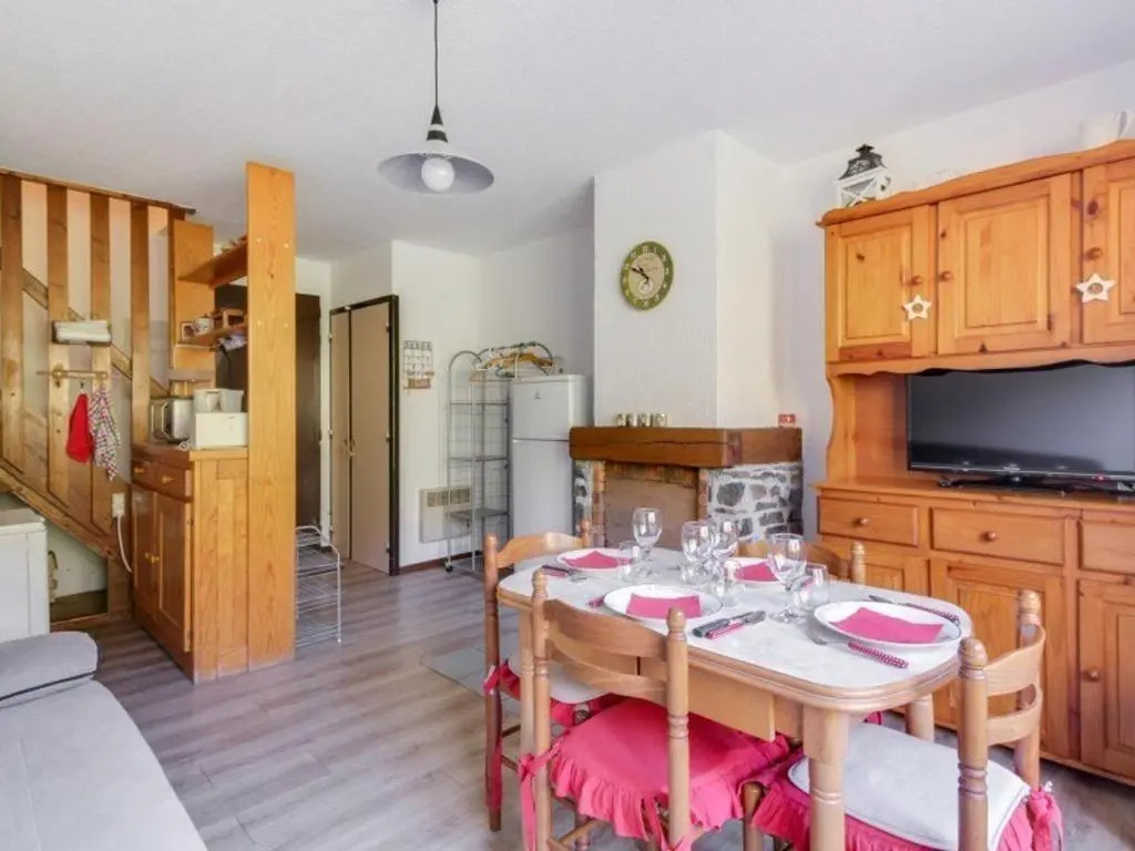 Appartement Esquièze-Sère, 3 pièces, 6 personnes - FR-1-402-70