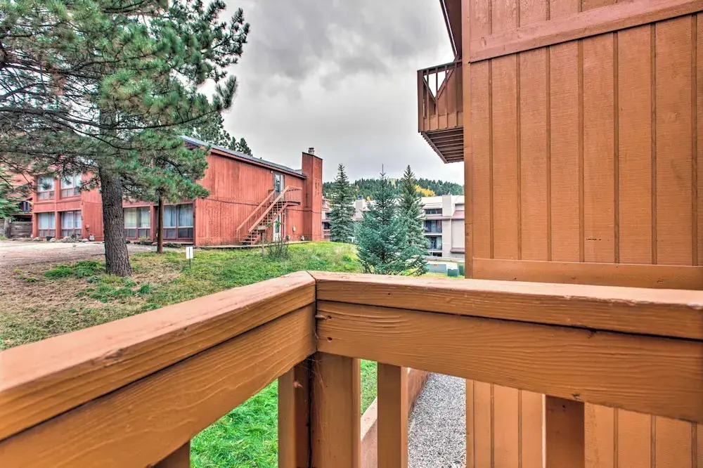 2 Blocks to Skiing & Mtb: Angel Fire Condo