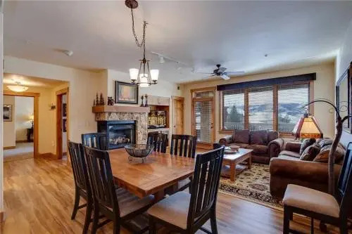 4207 Aspen Lodge