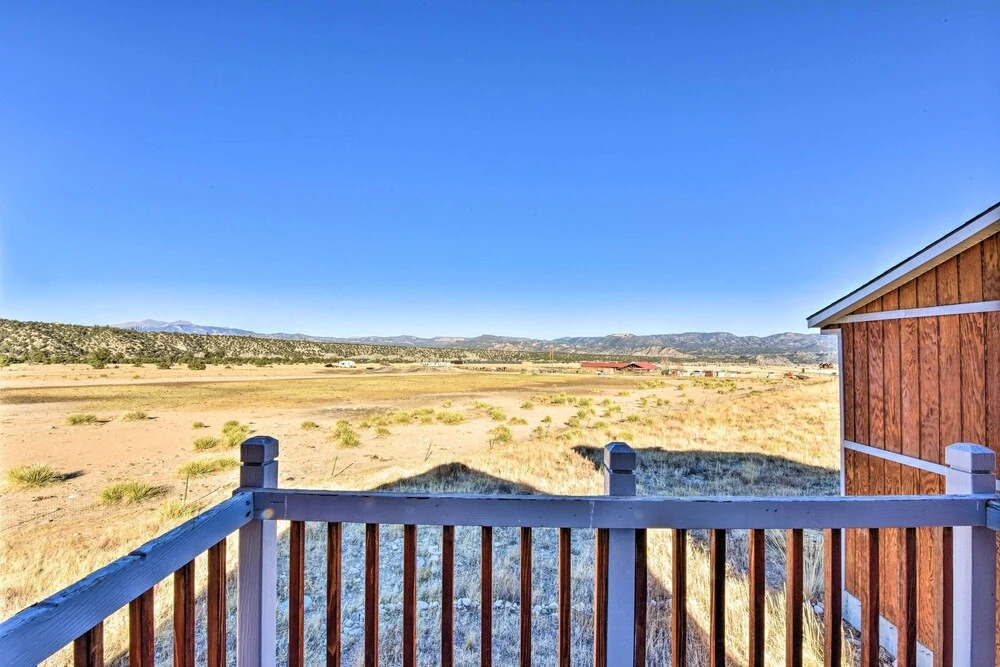 Nathrop Getaway w/ Collegiate Peak Views!