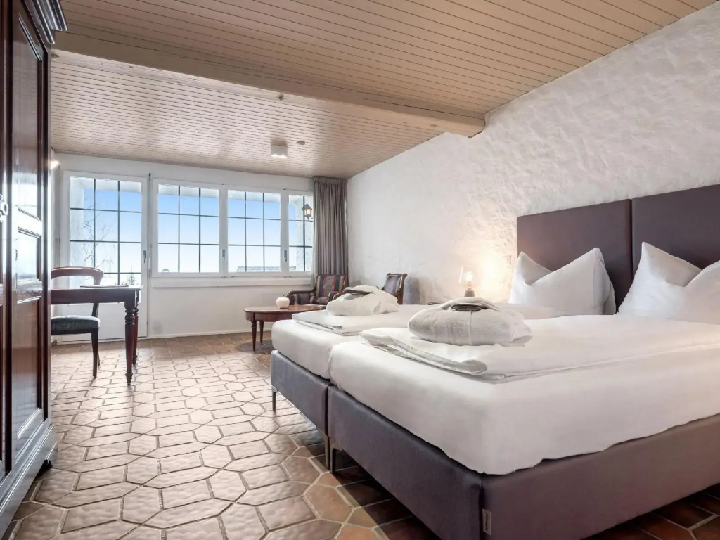 Swiss-Chalet Merlischachen - Historik Chalet-Hotel Lodge