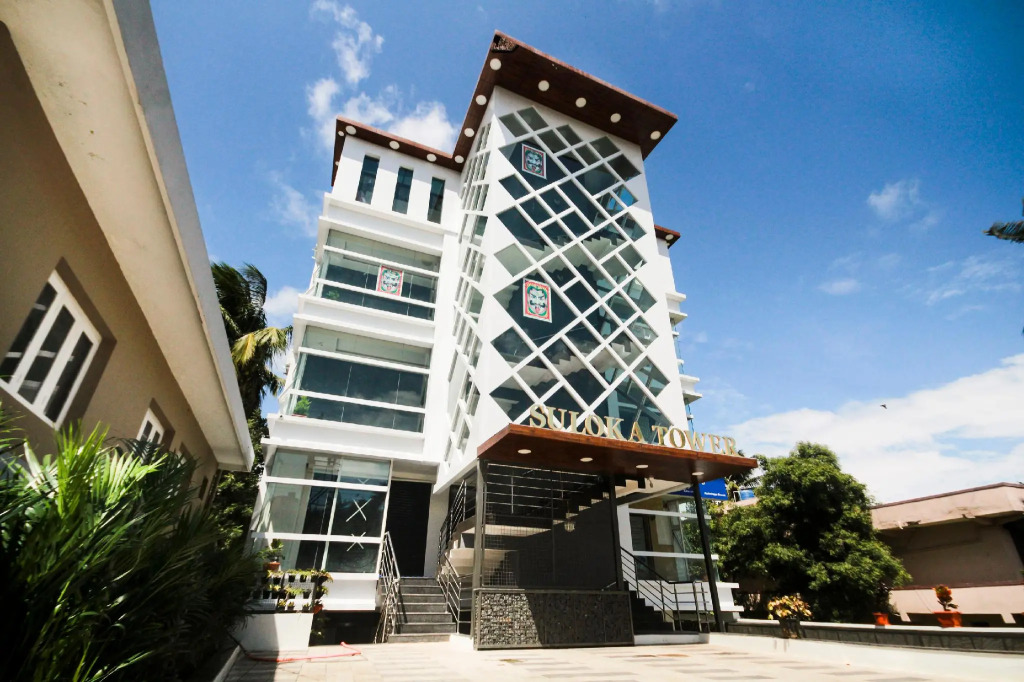 FabHotel Prime Suloka Towers - 500m from View point, Kaveri River