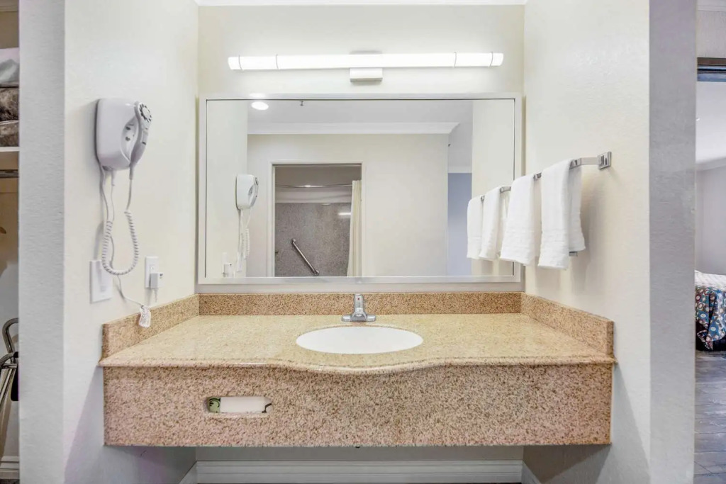 Econo Lodge Fontana