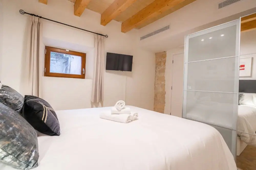 Vintage Palma Palace Apartments TI by PriorityVillas