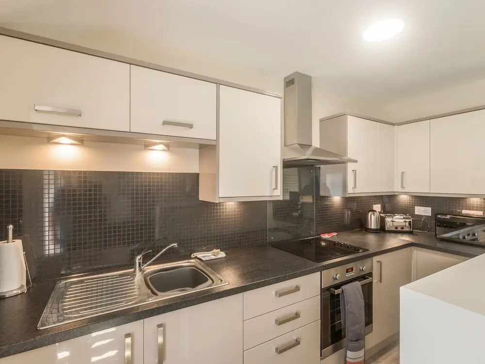 Apartment 4, 7 St Anns Apartments