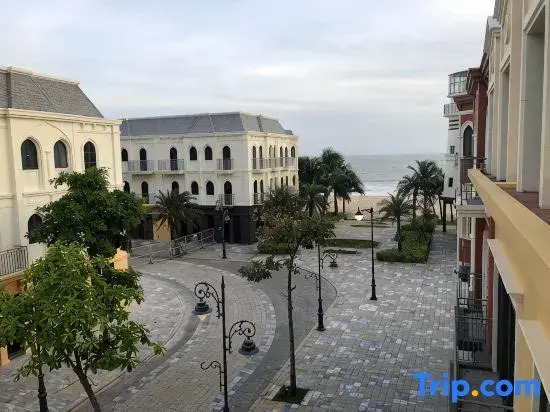 Longs Beach House Hồ Tràm - Beachfront Sea View Villa