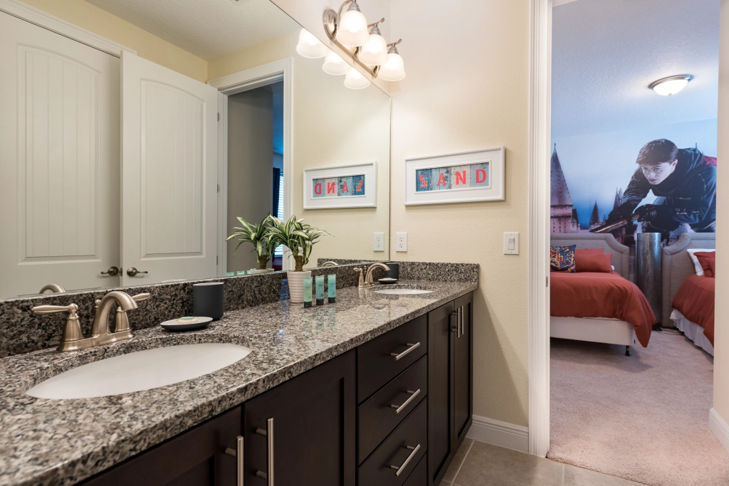 Wonderful 8 Bd w Pool Spa at Encore Resort Close to Disney 461