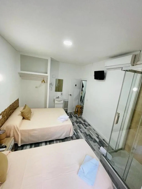 HOSTAL Noche y Dia