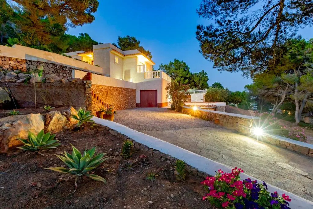 Villa in Ibiza Town, sleeps 6 - Can Damia