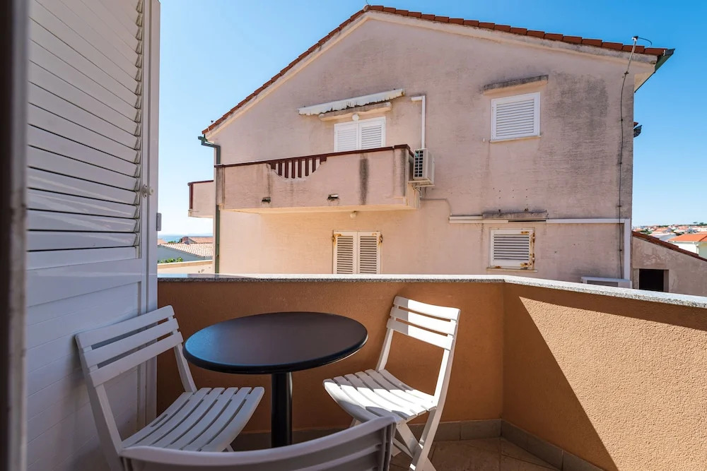 Apartment Near Supermarket Milo