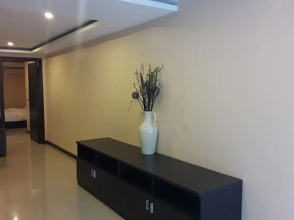 Yaka Hotel