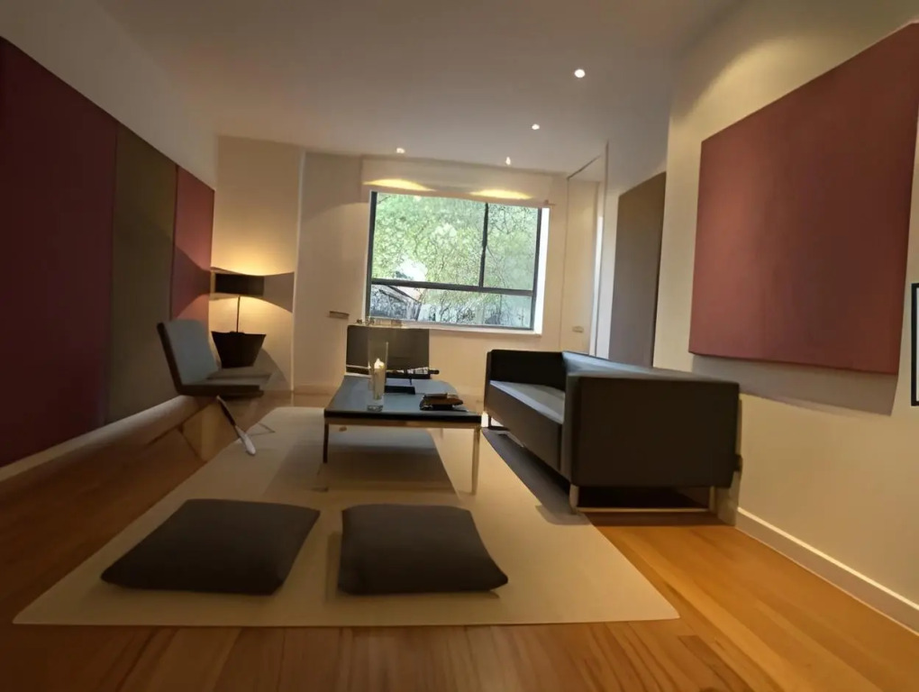 Happy Apartments