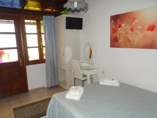 Anemones Rooms