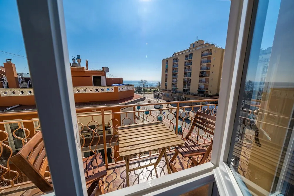 HomeHolidaysRentals Elodie Apartment