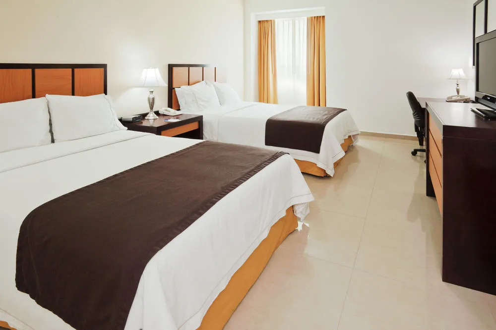 Holiday Inn Express Paraiso Dos Bocas