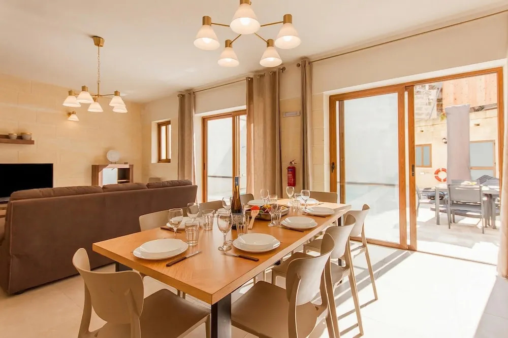 Nadurija, So Nice Gozitan Villa + Pool - Happy Rentals