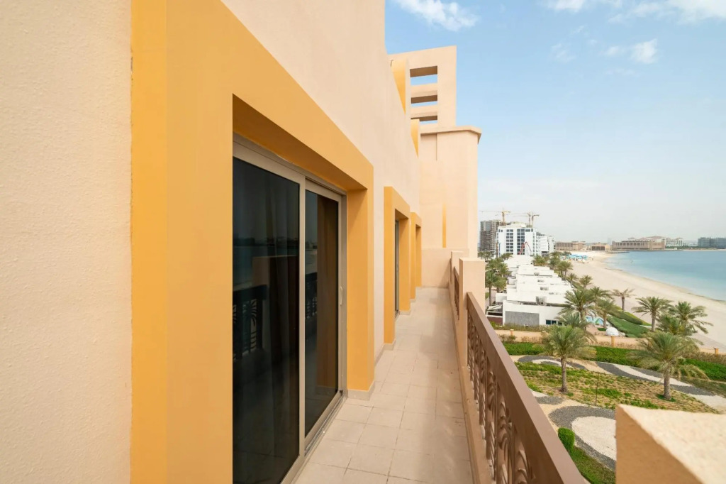 Luxury 3bd Apt Palm Jumeirah Pool, Parking, Gym