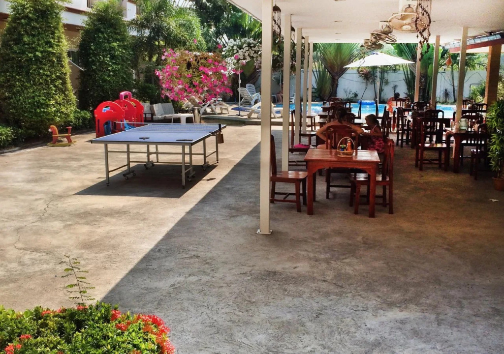 Replica Resort