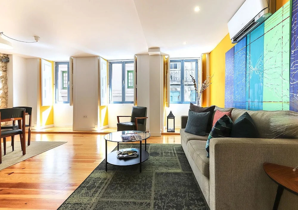 JOIVY Spacious & elegant 1-bed flat, moments from Avenida station
