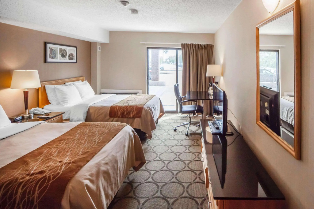 Comfort Inn West