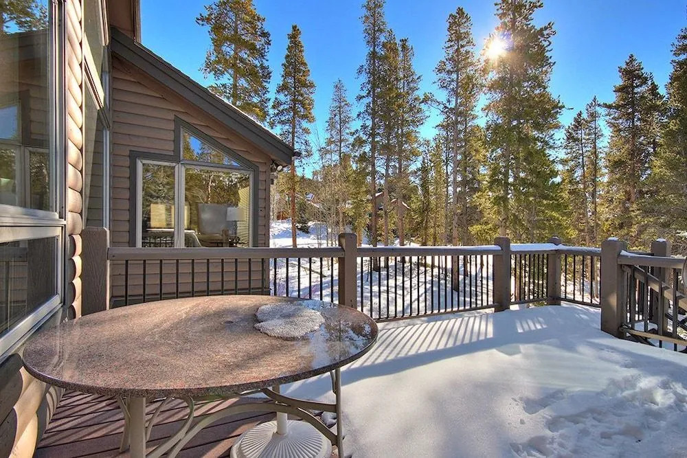 Evergreen Lodge