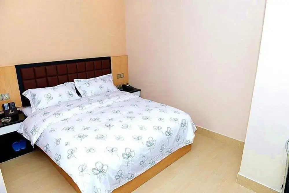 Tiecheng Hotel