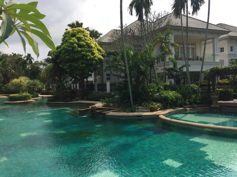 Baan Dhewaran Beachfront Villa