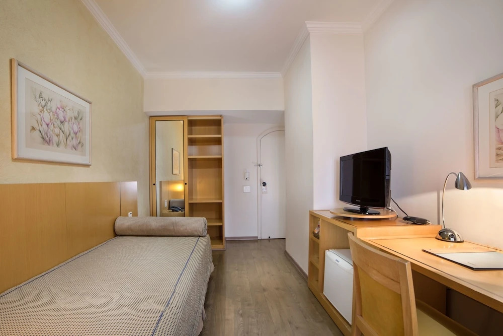 Cardum Hotel