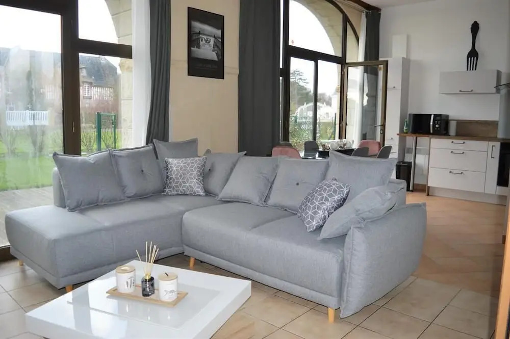 Appartement Lumineux avec Jardin Piscine