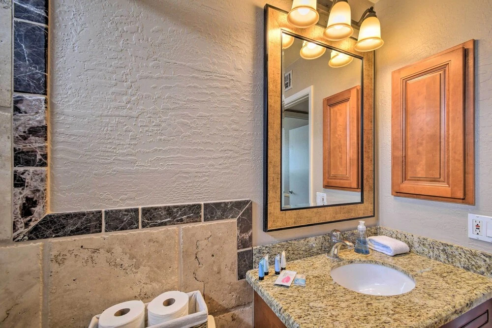 Hot Tub, Heated Pool & More! Relaxing Phoenix Home