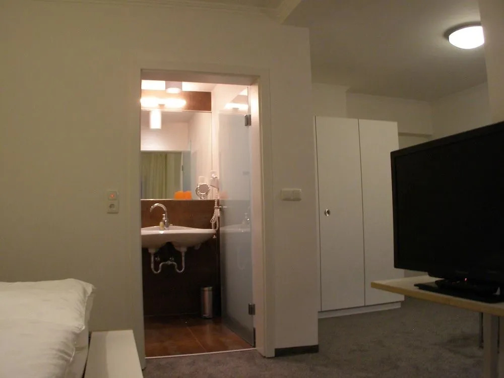 Hotel Haus Katharina B&B, Therme und Kurpark