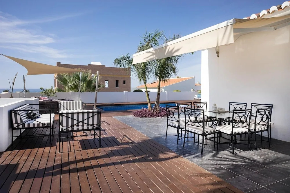 Great Beach Side Villa – Semi Heated Pool