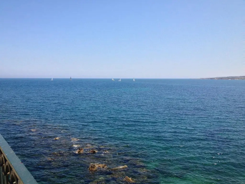Camera con bagno privato vista mare Ortigia